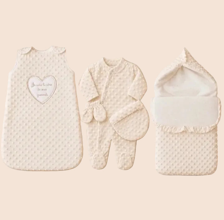 Ensemble naissance gigoteuse, nid d'ange et pyjama en minky crème
