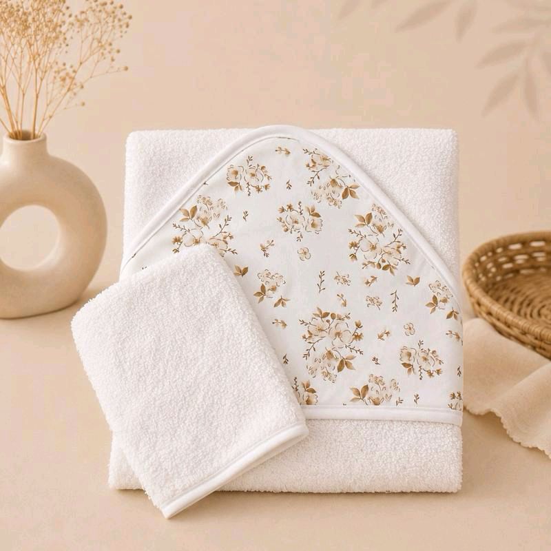 Cape de bain bébé motif fleurs de coton