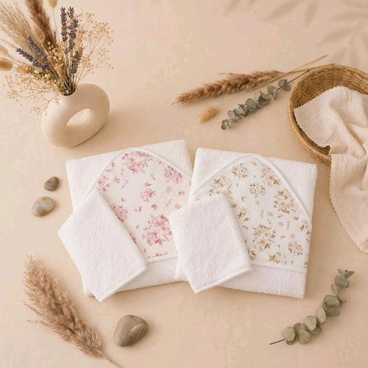 Cape de bain bébé motif fleurs de coton