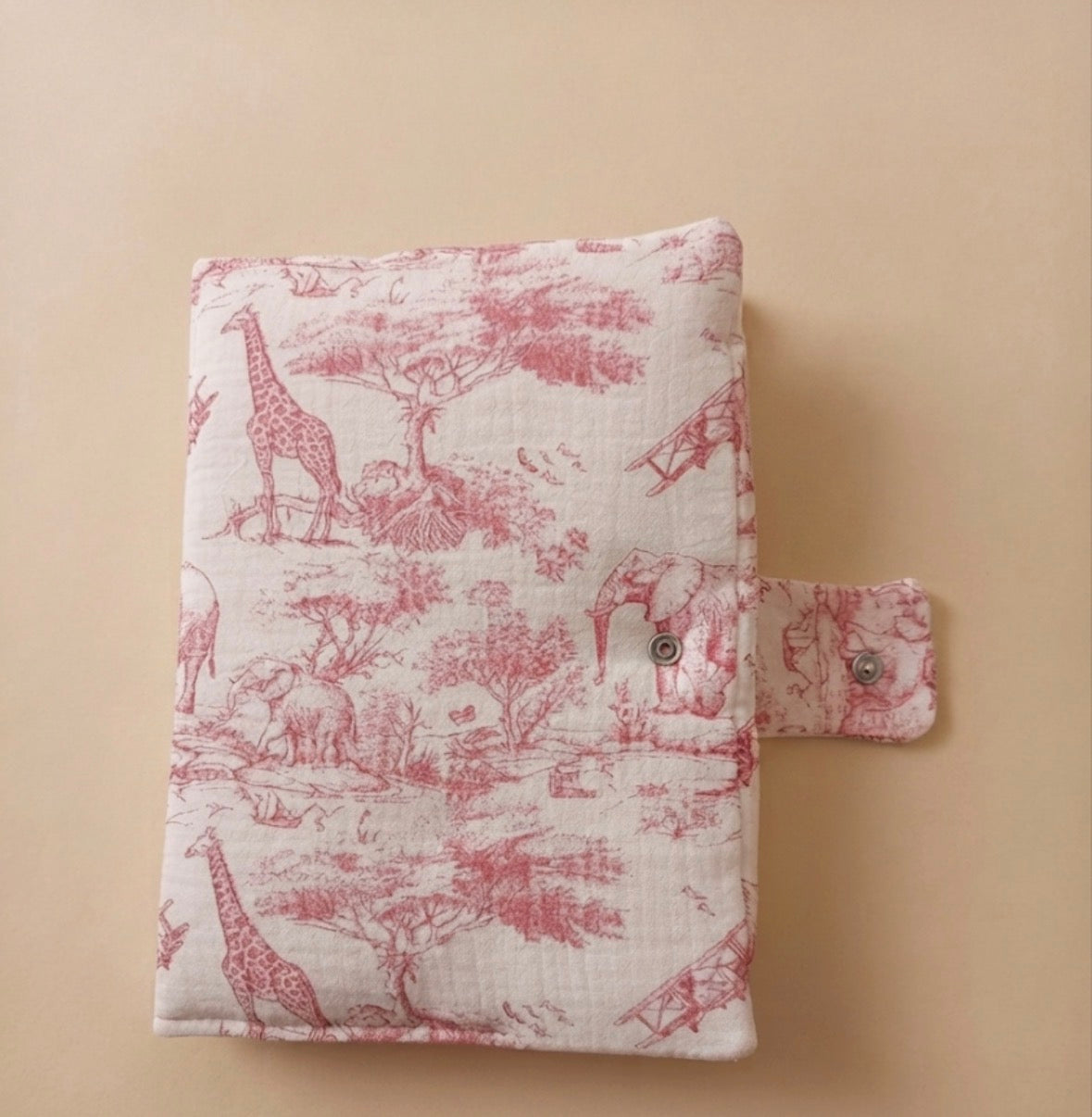 Protège carnet de naissance bébé savane rose