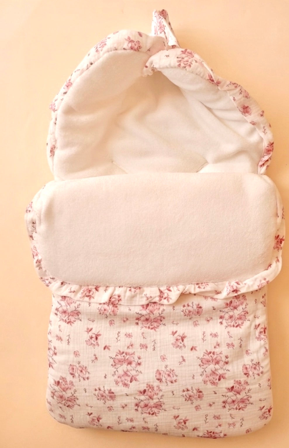 Nid d’ange polaire fleurs de coton rose