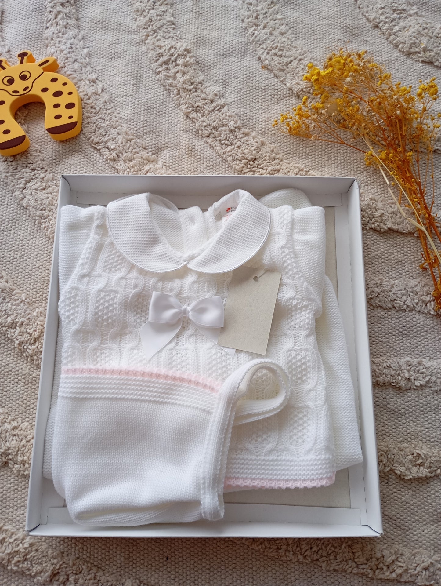 Ensemble bébé blanc liseré rose clair