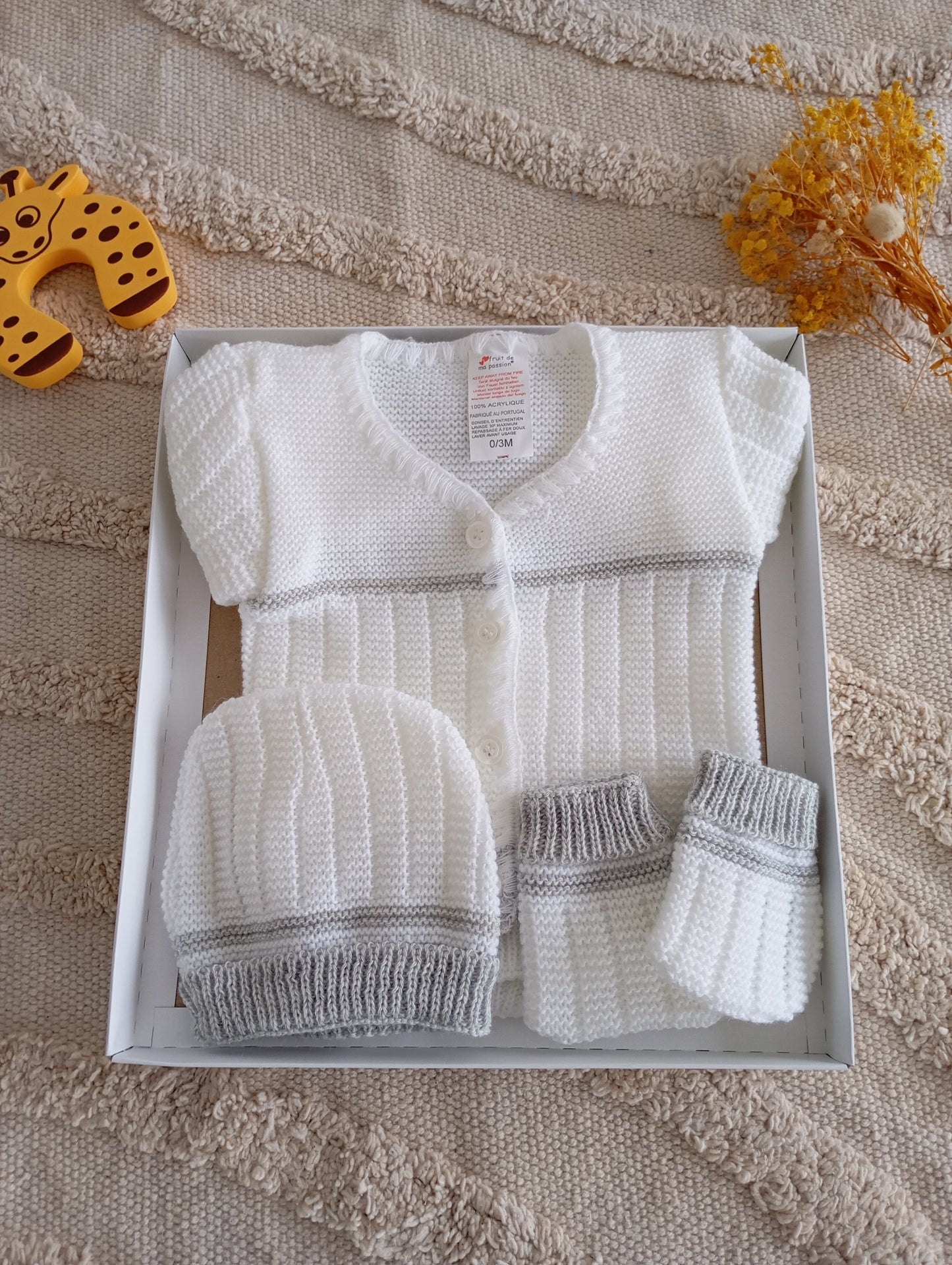 Ensemble bébé 4 pièces blanc et gris