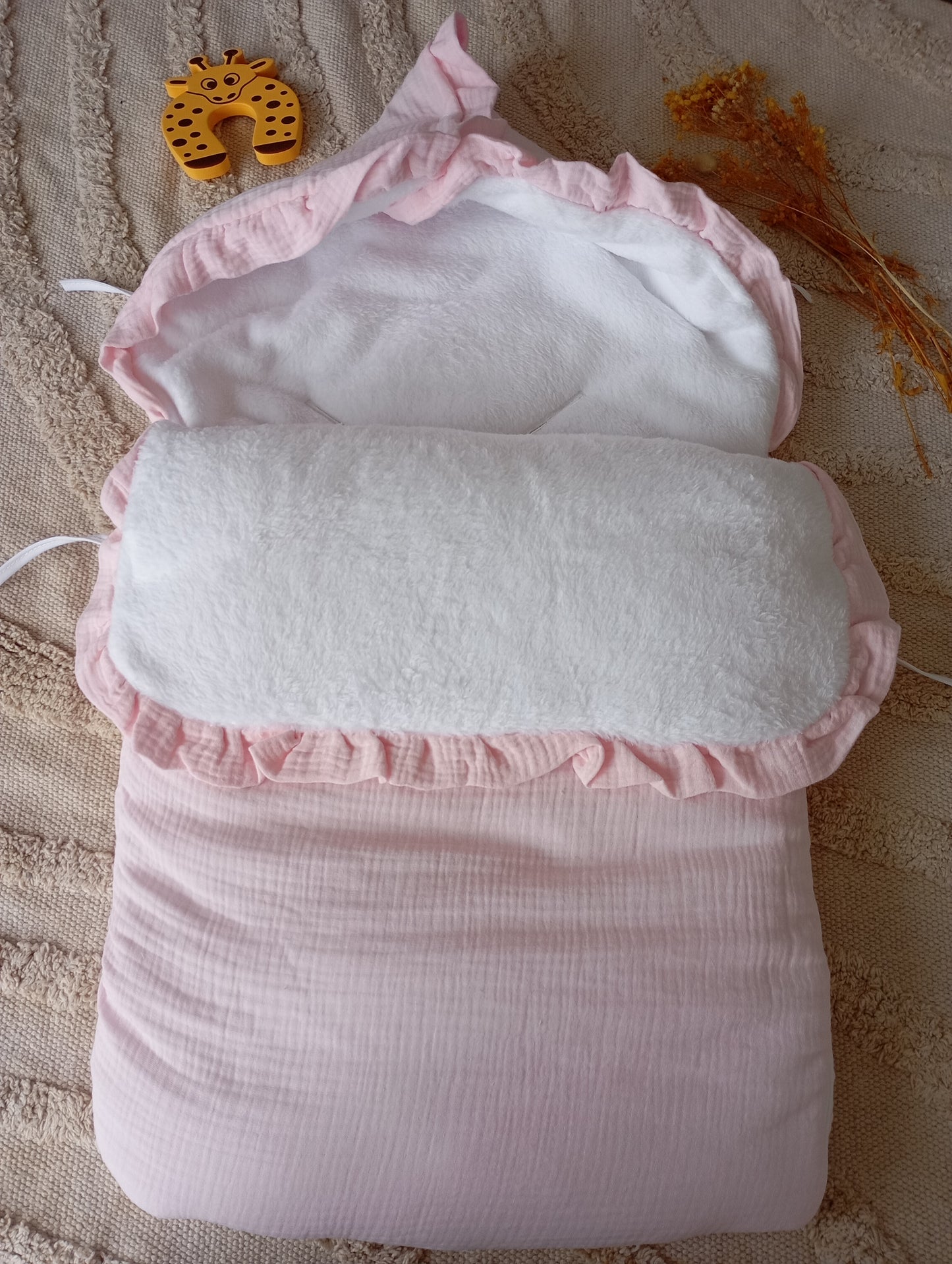 Nid d'ange gaze de coton et polaire rose