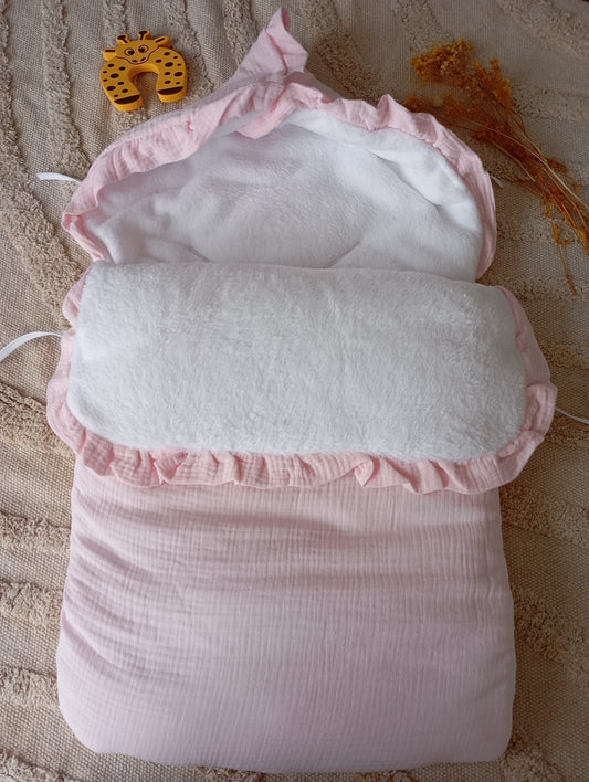 Nid d'ange gaze de coton et polaire rose